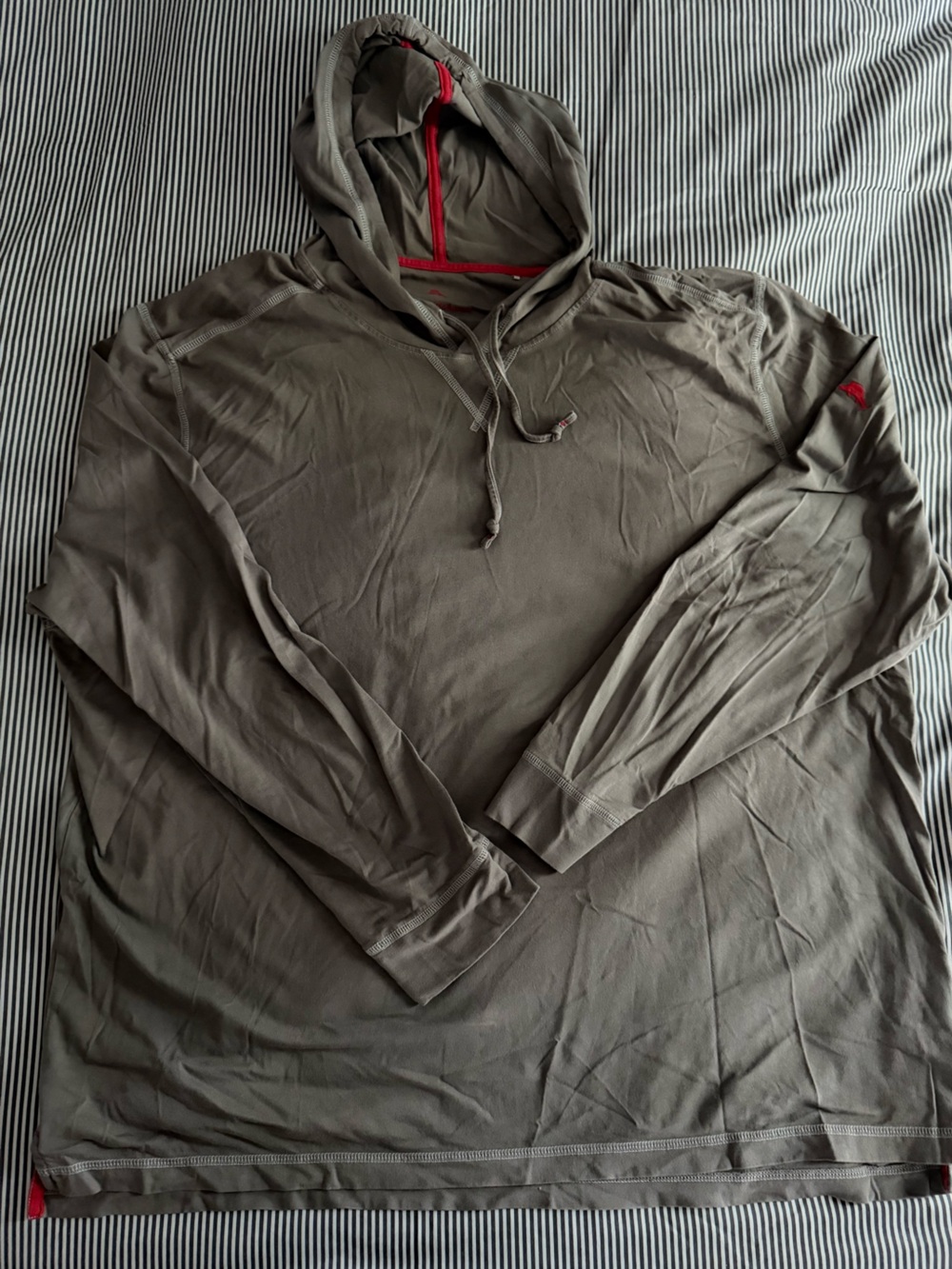 Tommy Bahama mens Big and Tall Hooded Long Sleeve Pullover with Red Trim